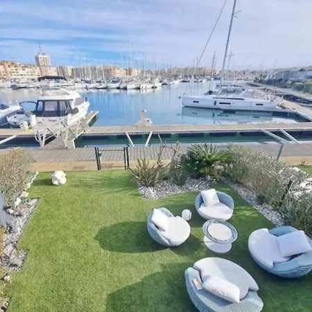 Splendide Marina Sur L'ile Saint-martin Agde